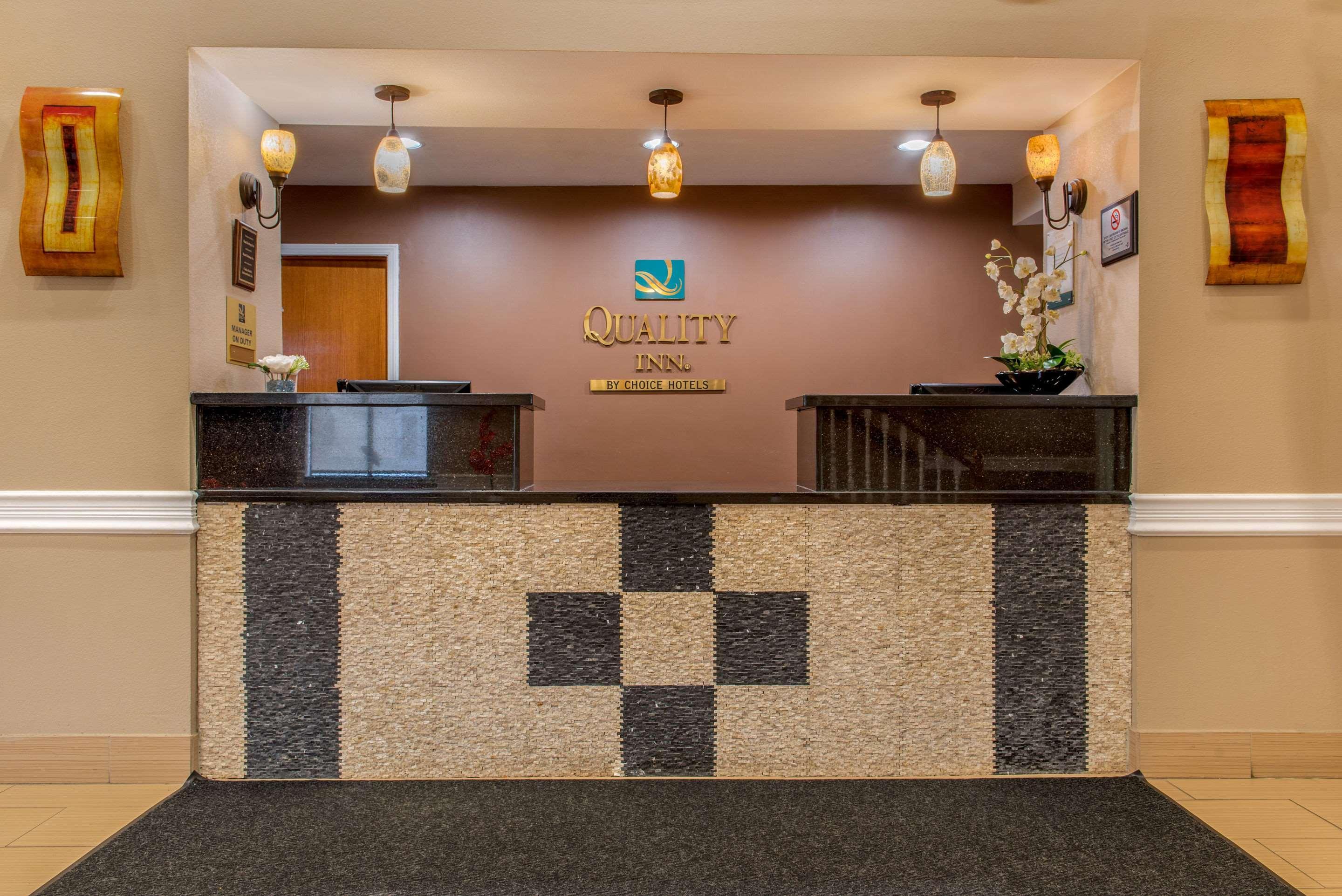 Quality Inn Bloomington Near University Exteriör bild