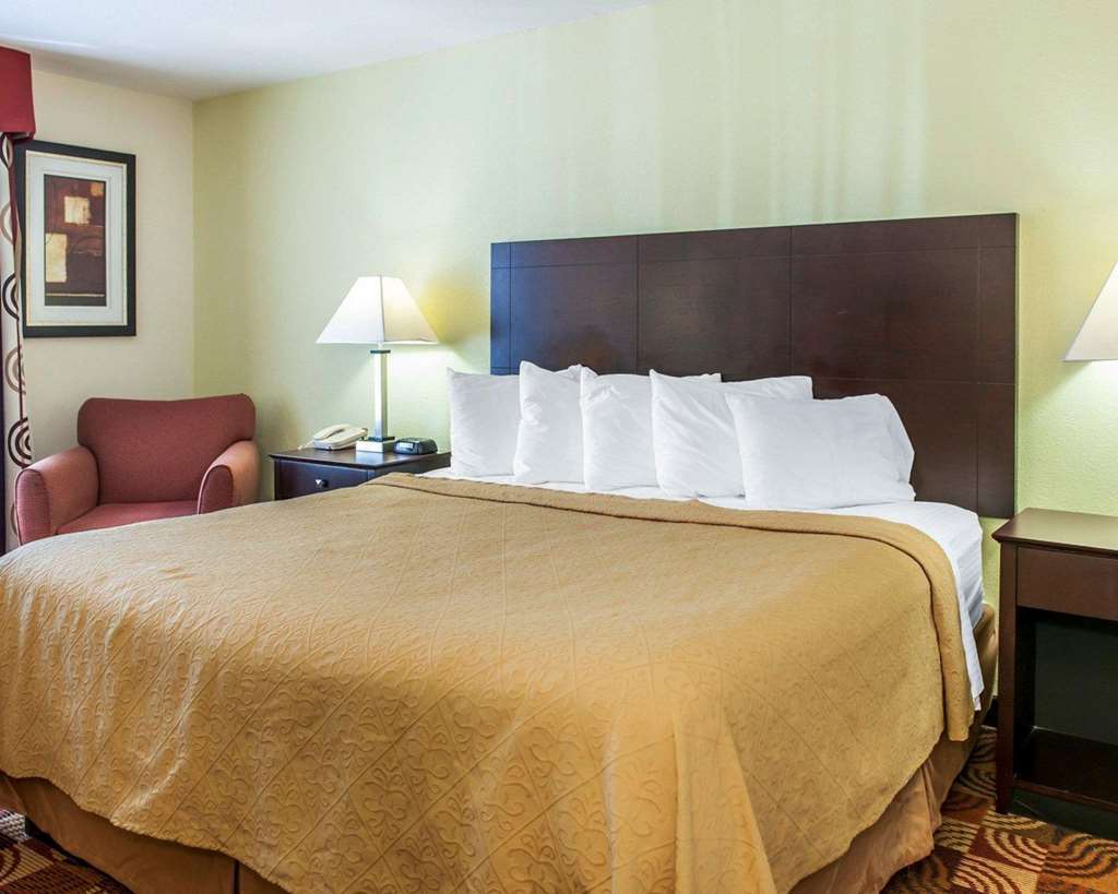 Quality Inn Bloomington Near University Rum bild